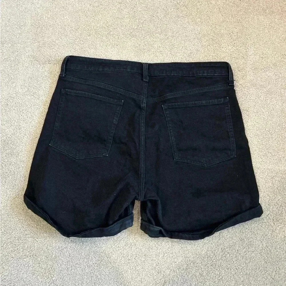 Old navy high rise OG straight black jean shorts in size 18 - Picture 2 of 4